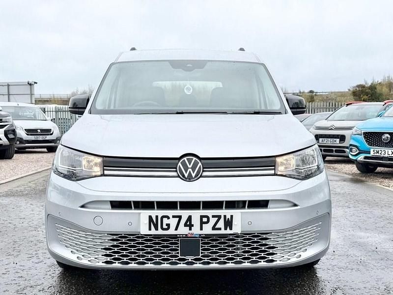 Usado VW Caddy Life 122 HP (89 kW) 2025 Prateado Monovolume