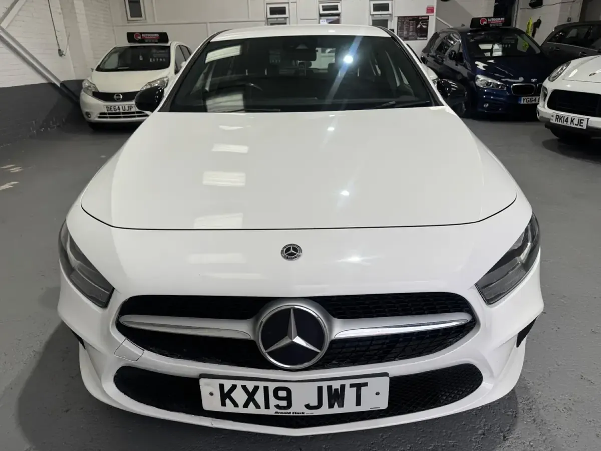 Used Mercedes A180 SE 2019 White Hatchback