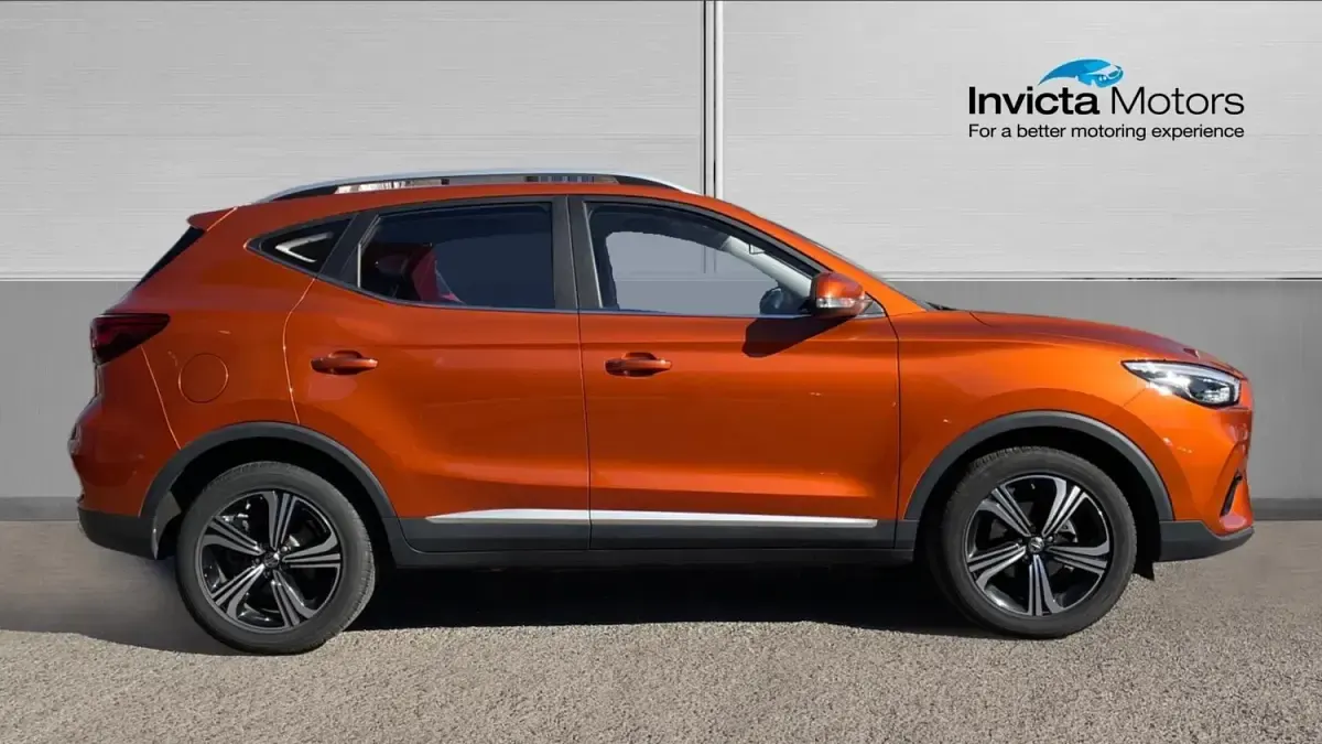 Usado MG ZS Excite 111 HP (81 kW) 2024 Laranja SUV
