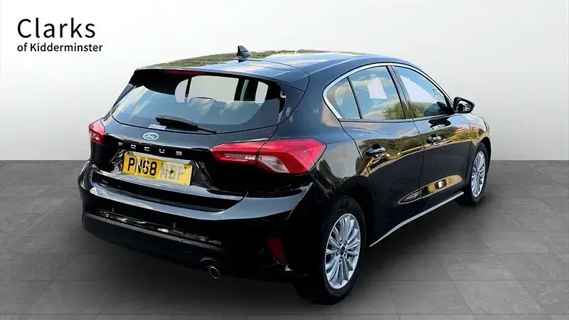 Used Ford Focus Titanium 125 HP (91 kW) 2018 Black Hatchback