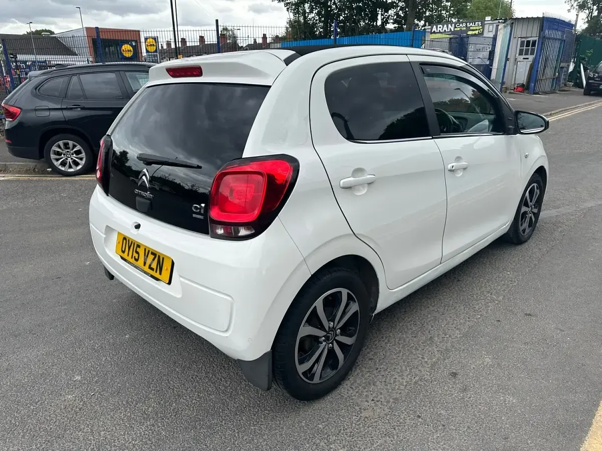 Used Citroën C1 Flair 68 HP (50 kW) 2015 White Hatchback