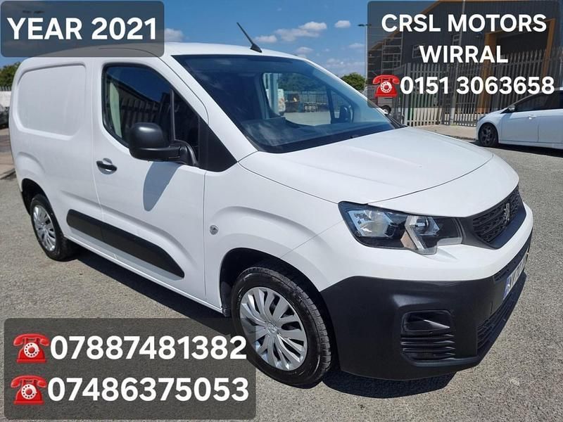 White Used 2021 Peugeot Partner MPV | £7,495 (Fair price) - Image 1/4