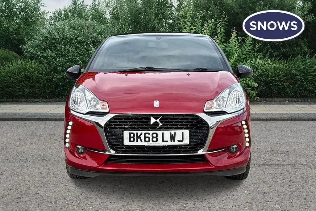 Used DS Automobiles DS3 Connected Chic 2018 Red Hatchback