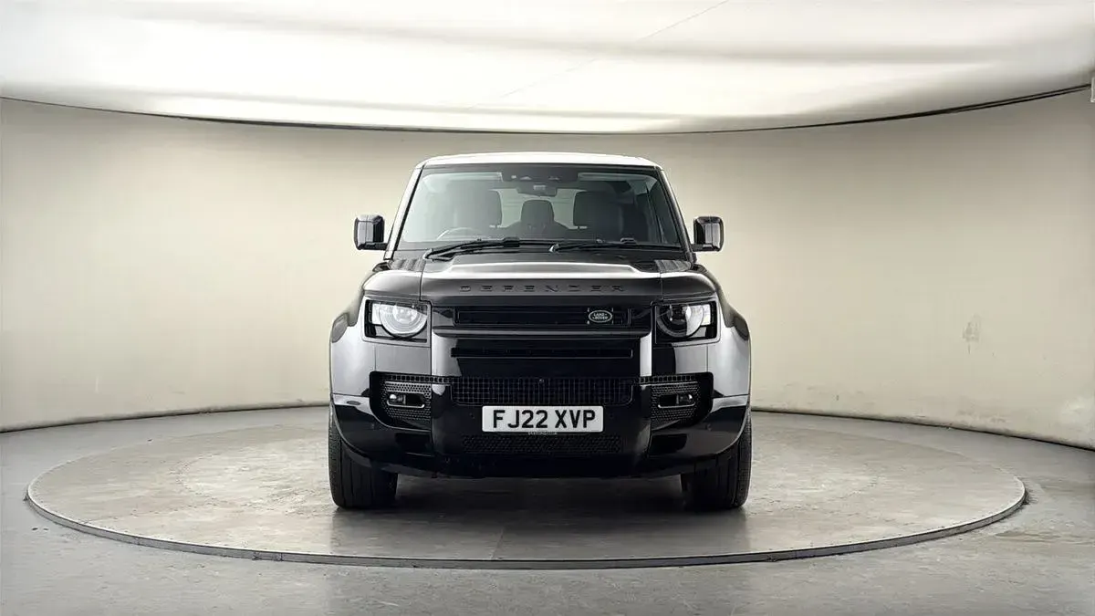 Używany Land Rover Defender S 400 KM (294 kW) 2022 Czarny SUV