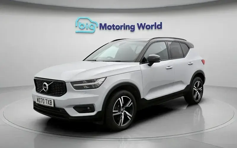 Used Volvo XC40 R-Design 197 HP (144 kW) 2021 Silver SUV