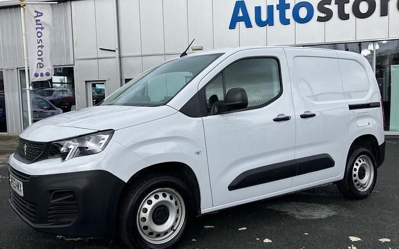 Used Peugeot Partner Premium 102 HP (75 kW) 2023 MPV