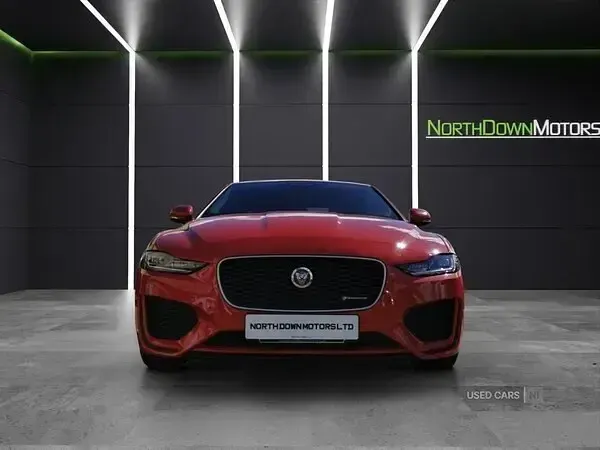 Used Jaguar XE R-Dynamic 180 HP (132 kW) 2019 Red Sedan