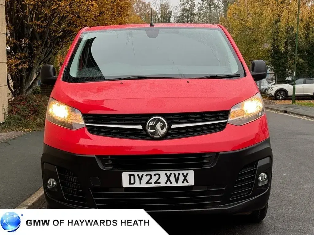 Used Vauxhall Vivaro S 2022 Red MPV