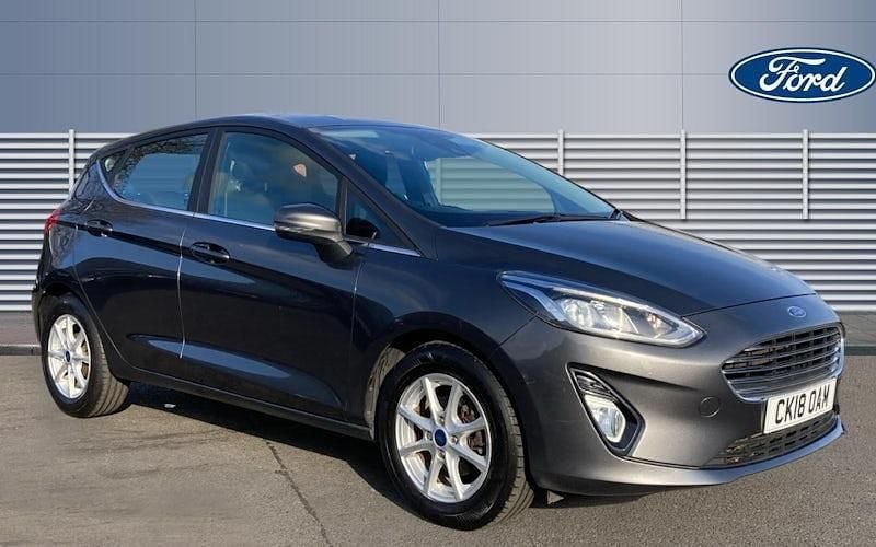 Used Ford Fiesta Zetec 86 HP (63 kW) 2018 Grey Hatchback