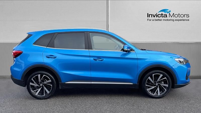 Used MG ZS Trophy 196 HP (144 kW) 2024 Blue Hatchback