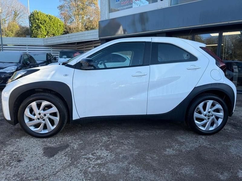 Used Toyota Aygo X PURE 2024 White SUV