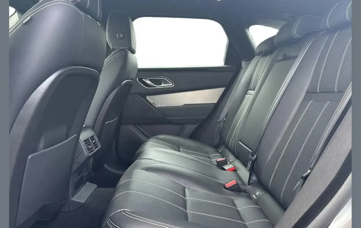 Käytetty Land Rover Range Rover Velar SE Dynamic 200 HP (147 kW) 2022 Harmaa Katumaasturi