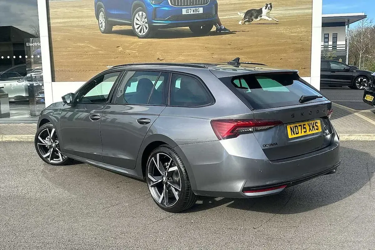 Used Skoda Octavia SportLine 147 HP (108 kW) 2025 Graphite grey metallic Estate