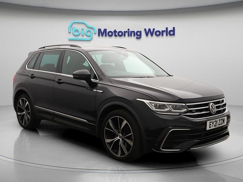 Black Used 2021 VW Tiguan R-line SUV | £21,100 (Good price) - Image 1/4