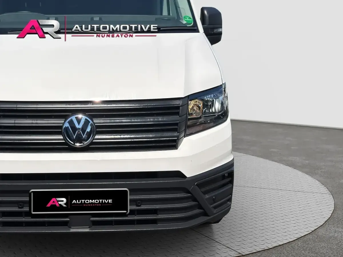 Used VW Crafter 140 HP (102 kW) 2024 White Van