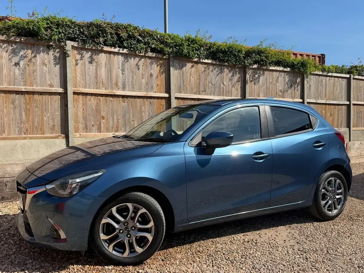 Used Mazda 2 Inclusive 90 HP (66 kW) 2019 Blue Hatchback