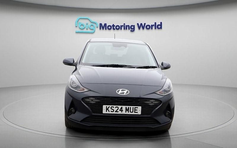 Used Hyundai i10 Premium 84 HP (61 kW) 2023 Hatchback