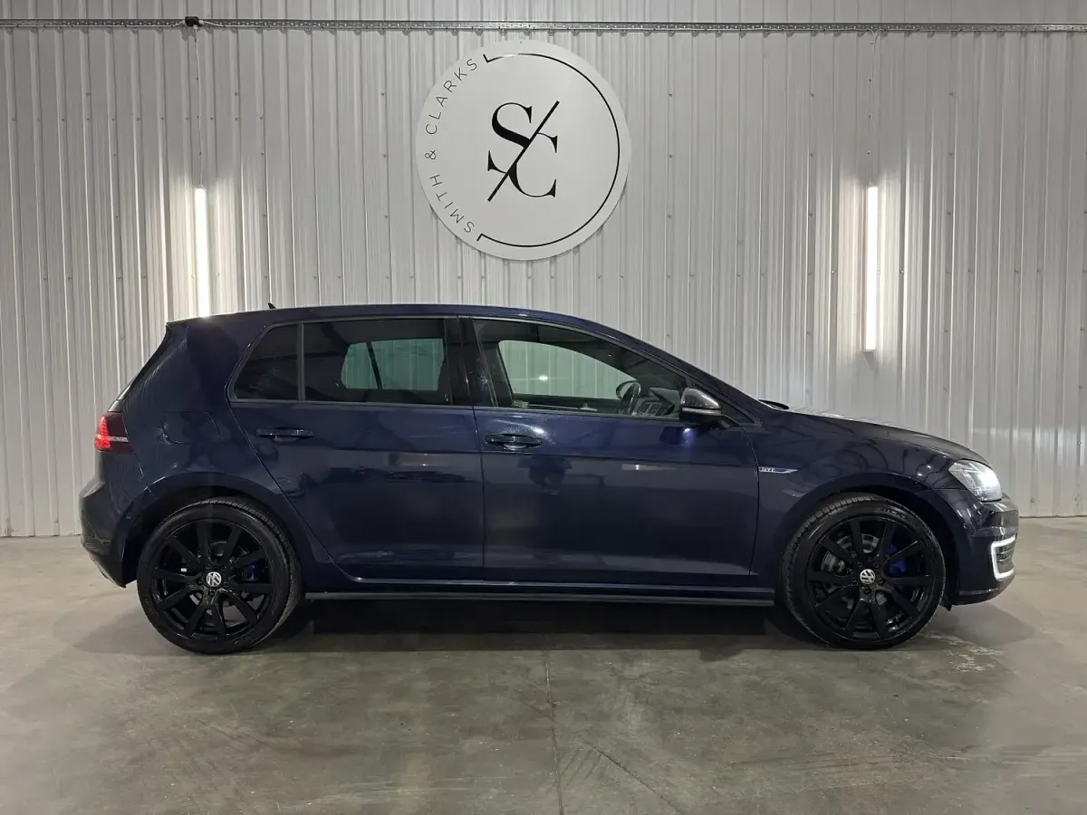 Used VW Golf VII GTE 204 HP (150 kW) 2015 Blue Hatchback