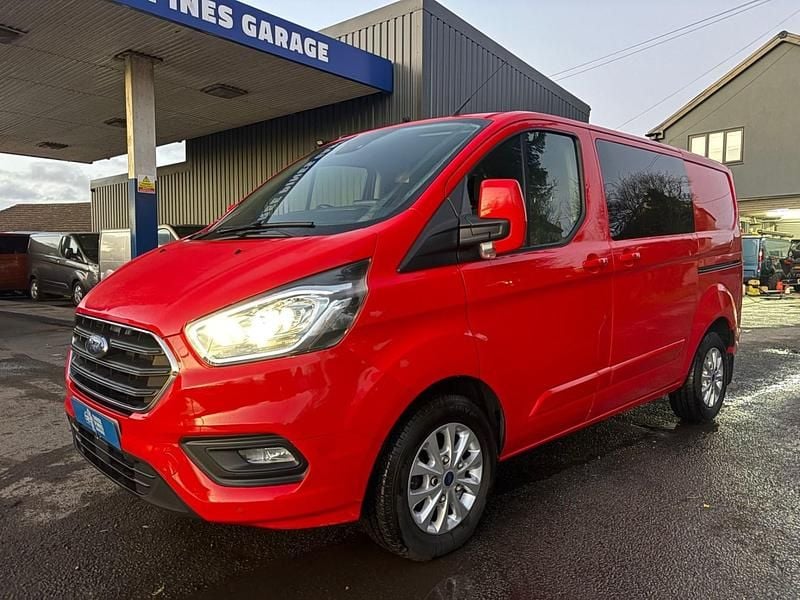 Used Ford Transit Custom Limited 130 HP (95 kW) 2018 Red Van