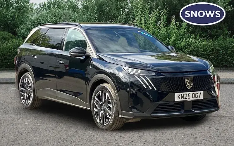 Usado Peugeot 5008 GTi 136 HP (100 kW) 2025 SUV