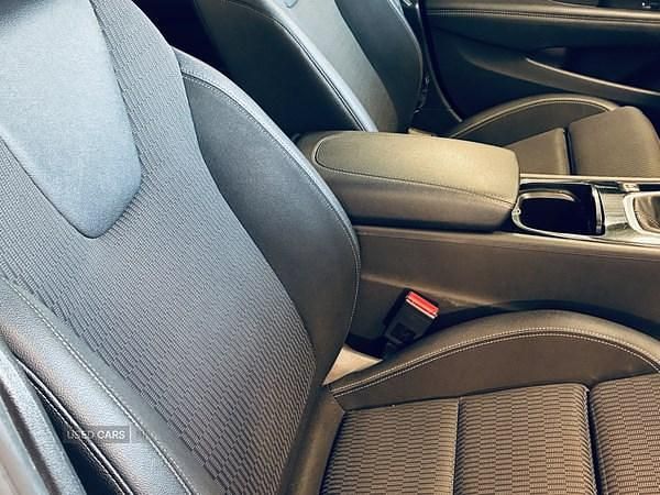 Used Vauxhall Insignia SRi 136 HP (100 kW) 2019 Black Hatchback