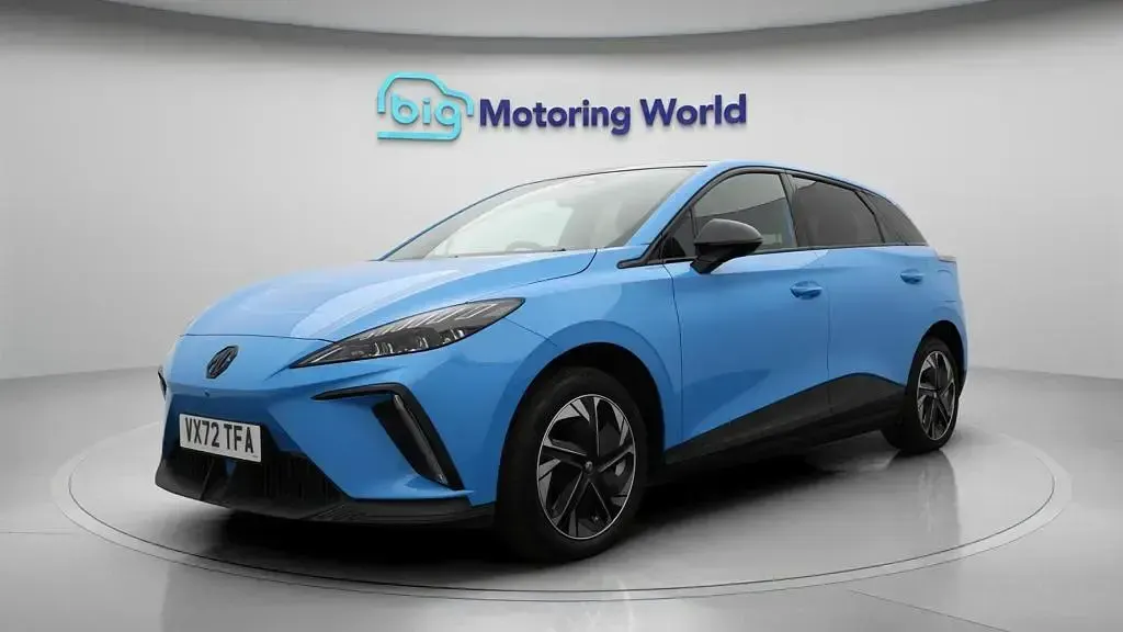 Used MG MG4 EV Trophy 319 kW (435 HP) 2022 Blue Hatchback
