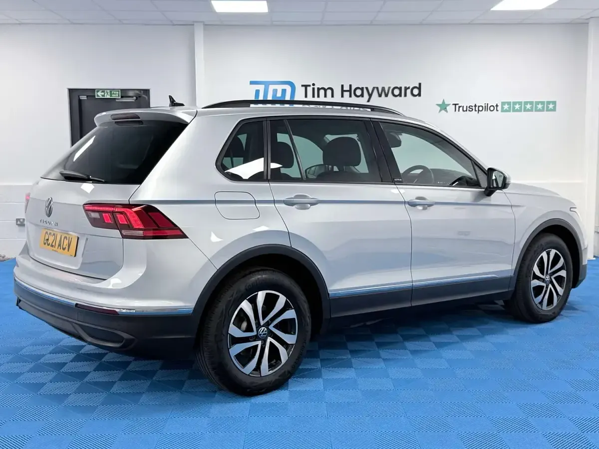 Used VW Tiguan Active 150 HP (110 kW) 2021 Silver SUV