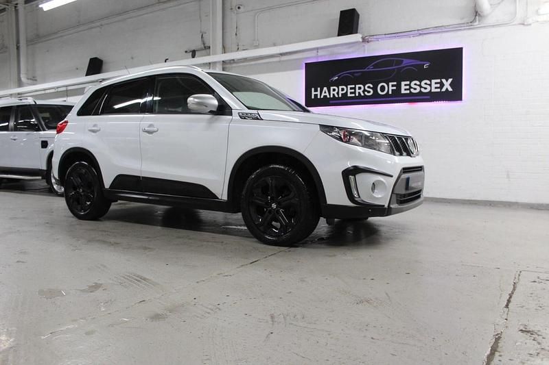 Used Suzuki Vitara 2017 White Hatchback