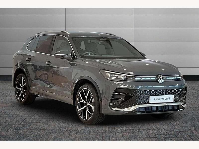 Dolphin grey Used 2025 VW Tiguan R-line SUV | £35,890 (Expensive) - Image 1/3