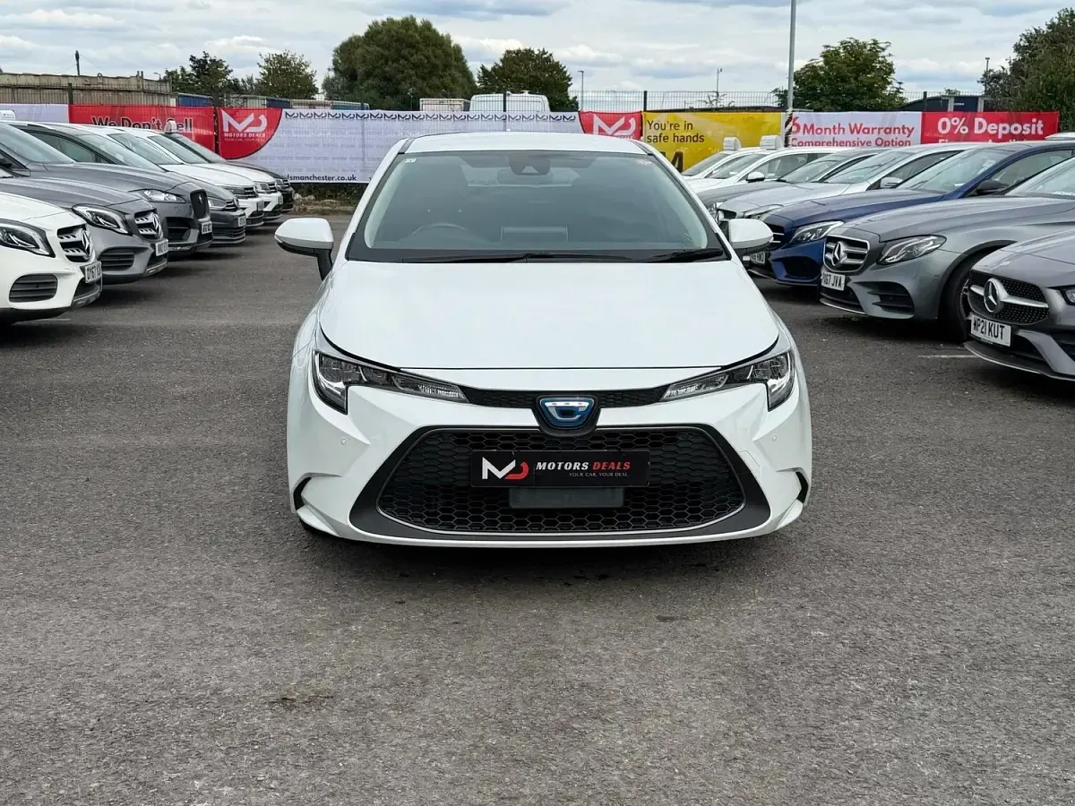 Used Toyota Corolla 140 HP (102 kW) 2022 White Estate