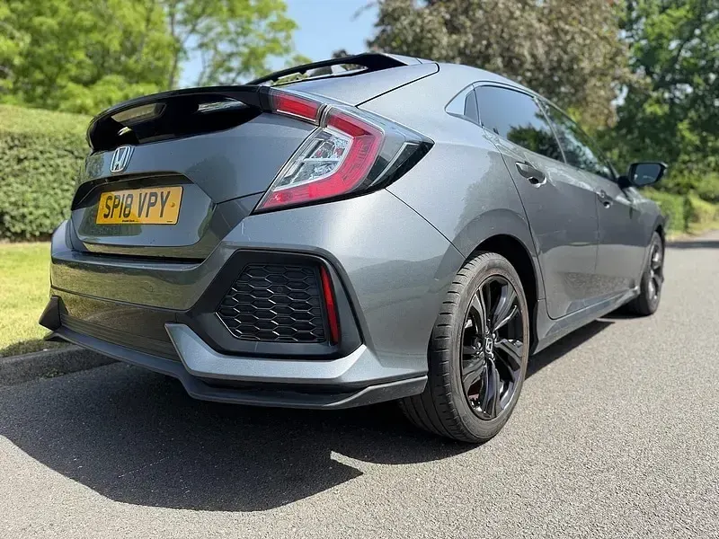 Used Honda Civic SR 129 HP (94 kW) 2018 Grey Hatchback