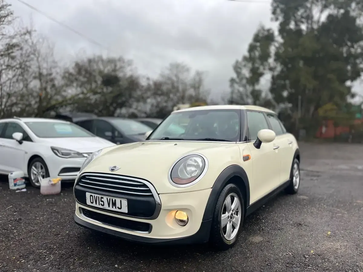 Used Mini ONE Hatch 2015 White Hatchback