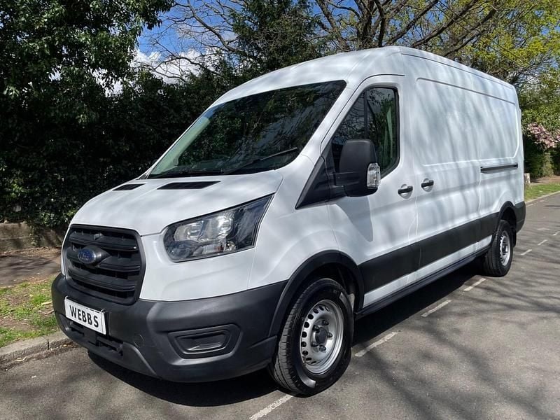 Usado Ford Transit 130 HP (95 kW) 2021 Branco Van