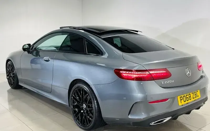 Used Mercedes E220 AMG Line Premium 194 HP (142 kW) 2020 Coupe