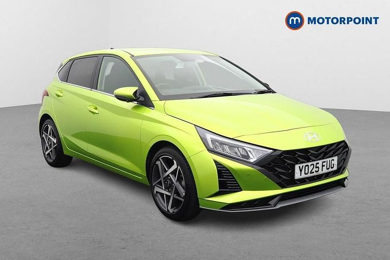 Used Hyundai i20 Premium 101 HP (74 kW) 2025 Green Hatchback