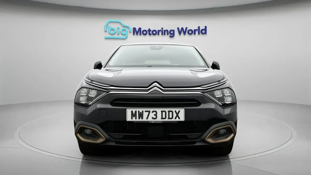 Used Citroën e-C4 100 kW (136 HP) 2023 Black Hatchback