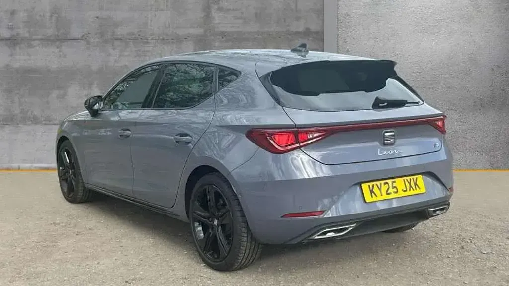 Used Seat Leon Black Edition 150 HP (110 kW) 2025 Graphene grey Hatchback