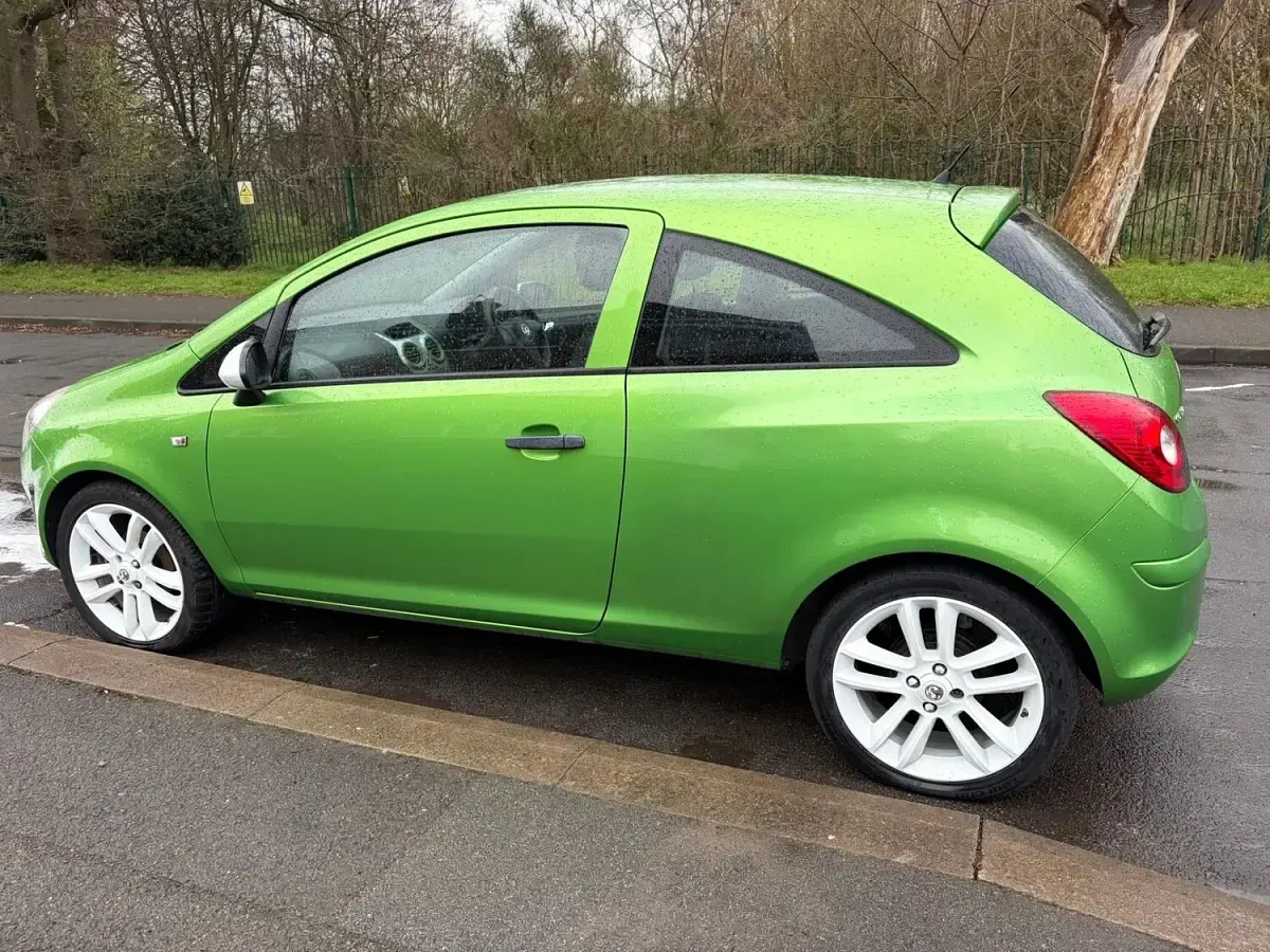 Used Vauxhall Corsa 2014 Green Hatchback