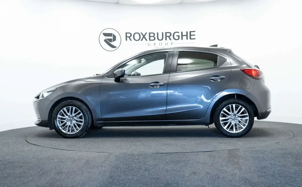 Usado Mazda 2 Inclusive 116 CV (85 kW) 2023 Gris Utilitario