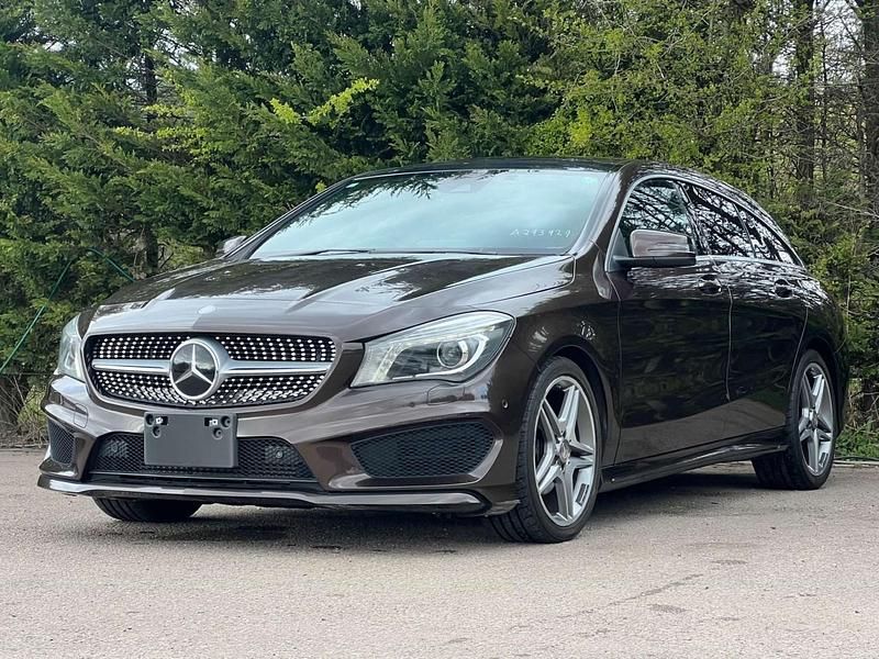 Used Mercedes CLA180 Shooting Brake AMG 122 HP (89 kW) 2015 Brown Estate