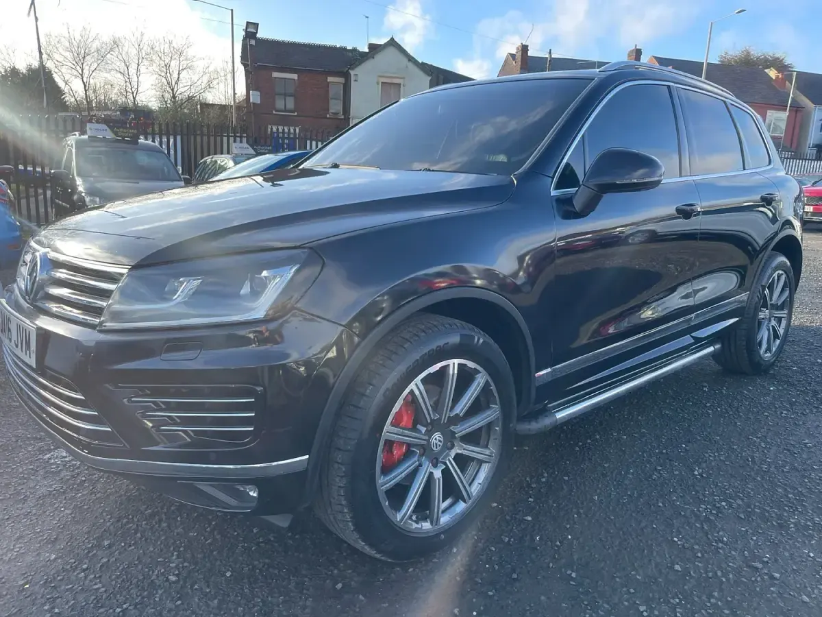 Usado VW Touareg R-line 262 HP (192 kW) 2016 Preto SUV