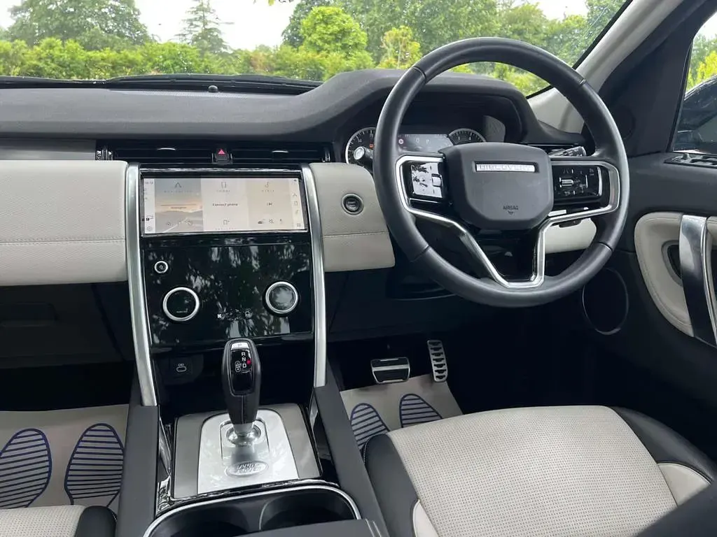 Used Land Rover Discovery Sport Urban Edition 309 HP (227 kW) 2022 Blue SUV