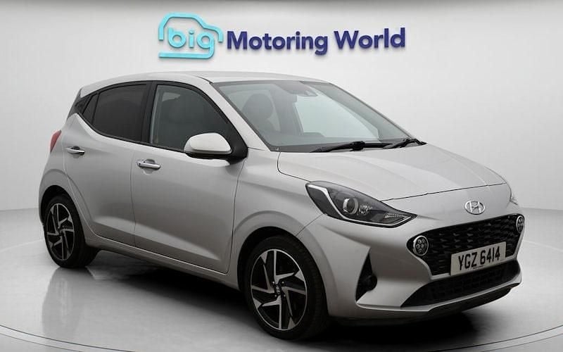 Used Hyundai i10 Premium 84 HP (61 kW) 2023 Silver Hatchback