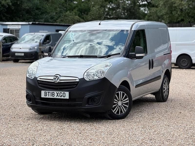 Silver Used 2018 Vauxhall Combo S MPV | £5,944 (Super price) - Image 1/3