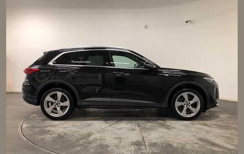 Used Audi Q5 S-Line 200 HP (147 kW) 2025 Black SUV