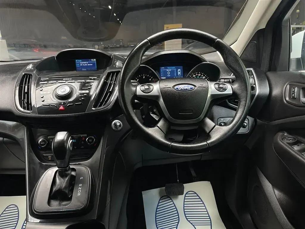 Used Ford Kuga Titanium 163 HP (119 kW) 2014 White SUV