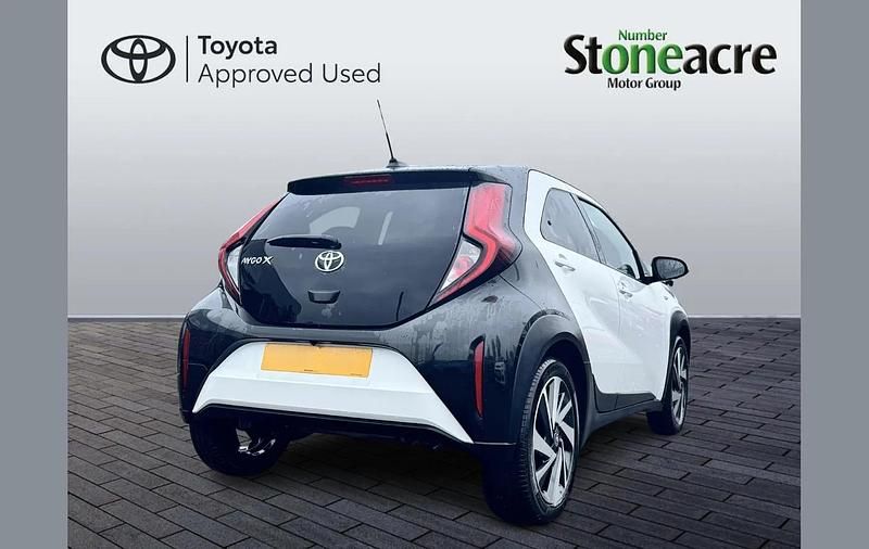 Used Toyota Aygo X 72 HP (52 kW) 2025 White SUV
