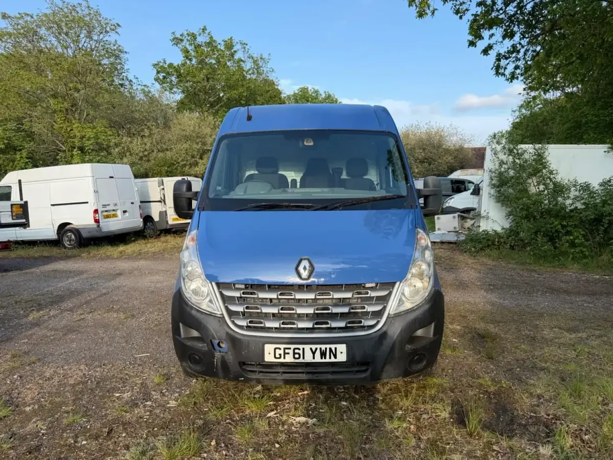 Begagnad Renault Master 2011 Blå Van