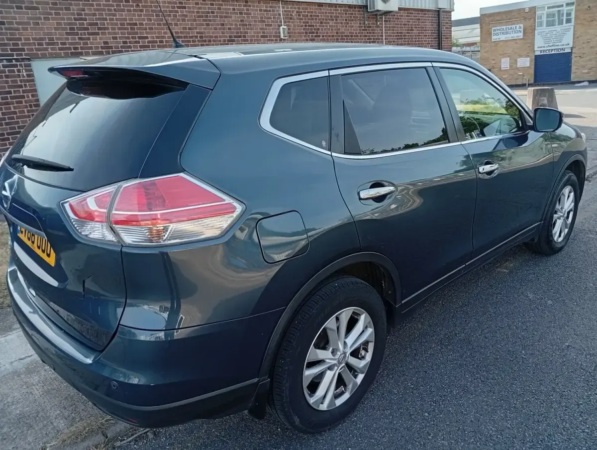 Used Nissan X-Trail Acenta 130 HP (95 kW) 2016 Blue SUV