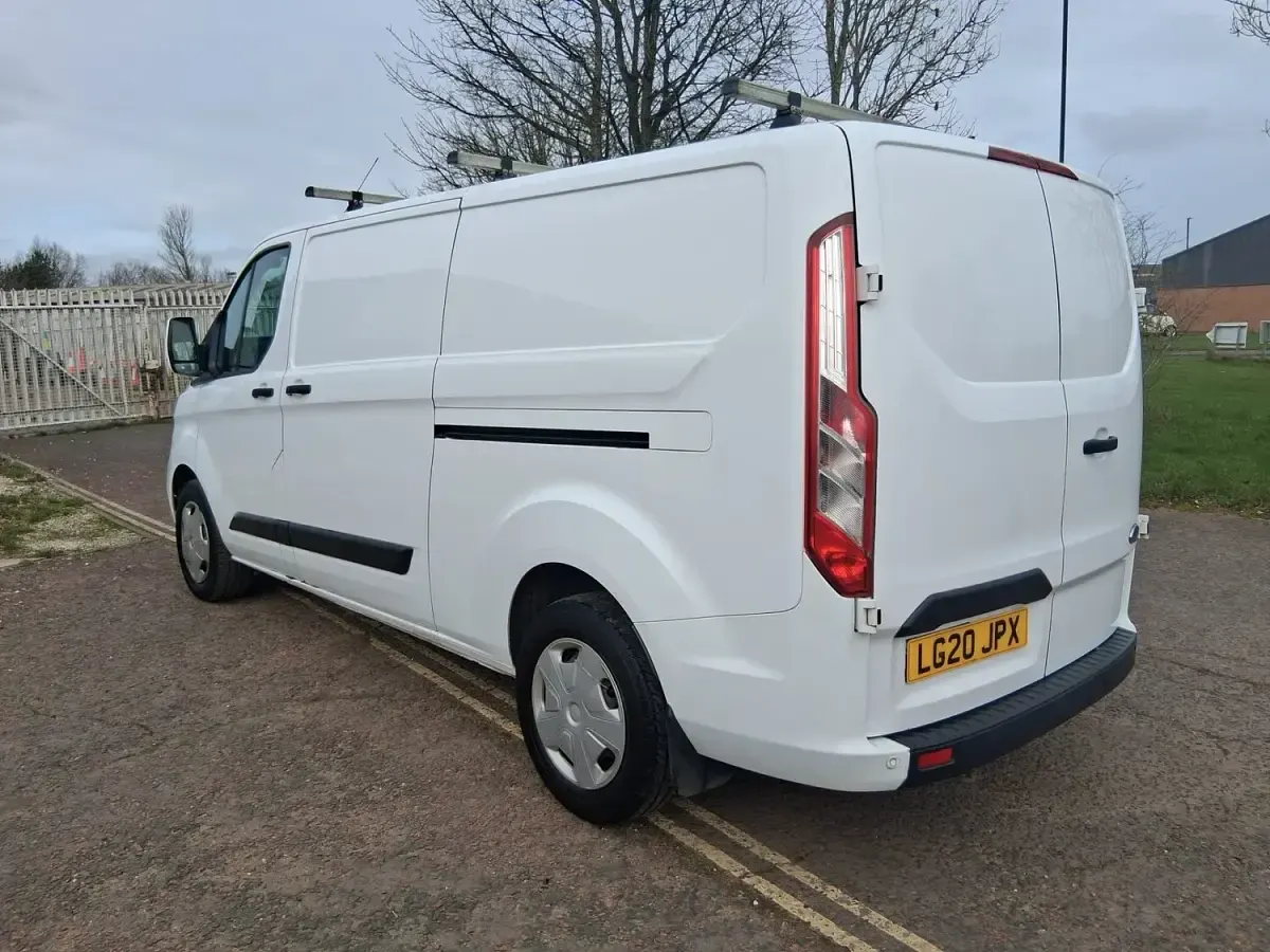 Used Ford Transit Custom Trend 105 HP (77 kW) 2020 White Van